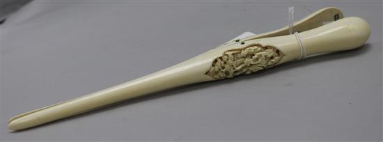 A pair of Chinese export ivory glove stretchers, late 19th century, 26.5cm